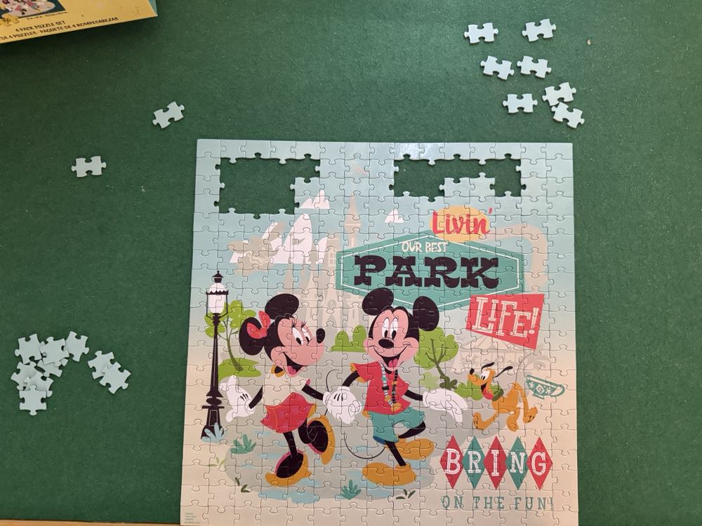 Disney Play In The Park Four-pack Puzzle Set - Disneyland Park puzzle collectible [Barcode 416111865627] - Main Image 4