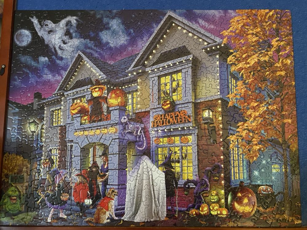 Sunsout Inc -Where’s The Halloween Party? - SunsOut puzzle collectible [Barcode 796780422827] - Main Image 2