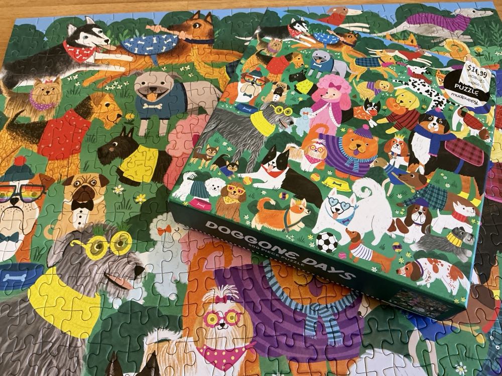 Doggone Days - Mudpuppy puzzle collectible [Barcode 9780735380813] - Main Image 4