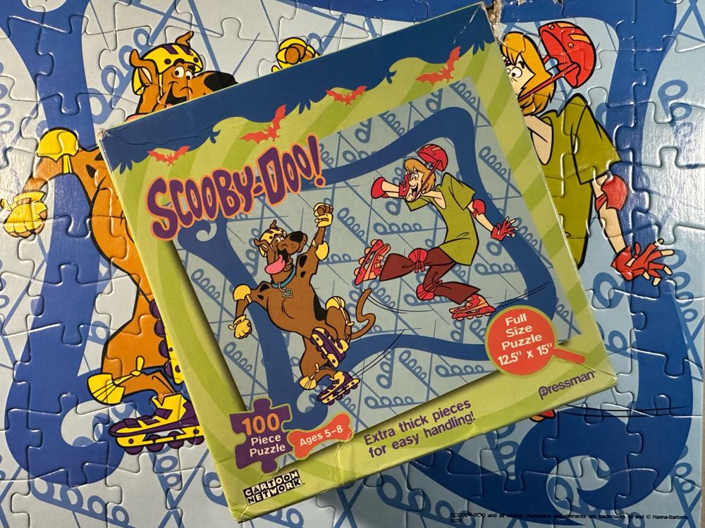 Scooby Doo! - Pressman puzzle collectible [Barcode 021853043419] - Main Image 3