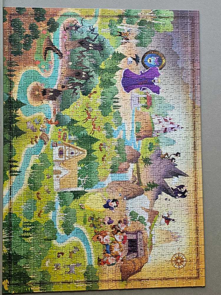Disney Story Maps: Snow White and the Seven Dwarfs - Clementoni puzzle collectible [Barcode 8005125398157] - Main Image 2