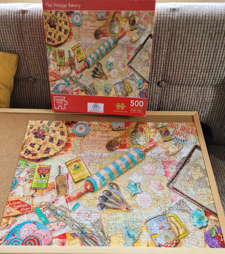 The Vintage Bakery - Corner Piece puzzle collectible [Barcode 5052089355606] - Main Image 3