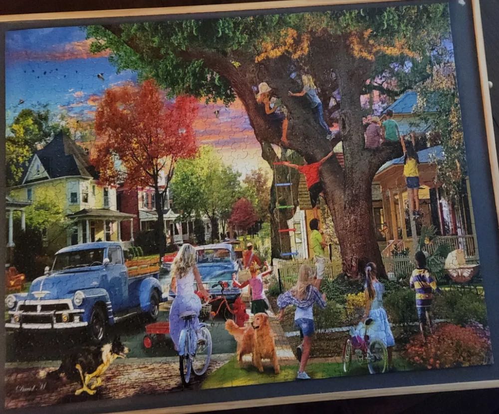 The Neighborhood - White Mountain puzzle collectible [Barcode 724819267552] - Main Image 2