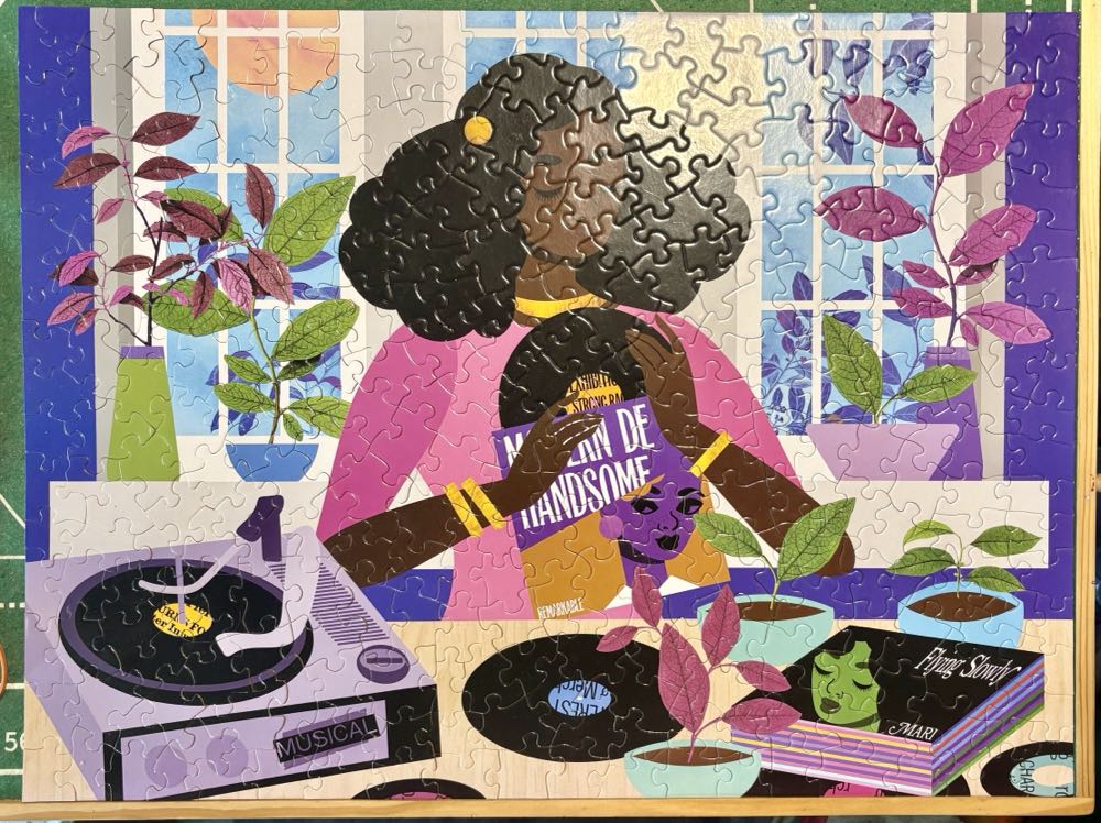 N32 NEW Record Player $5 - Bits & Pieces puzzle collectible [Barcode 192949071774] - Main Image 2