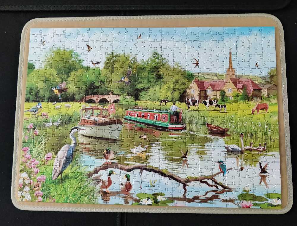 Birds On The Canal  - WH Smith puzzle collectible [Barcode 5013872136888] - Main Image 2
