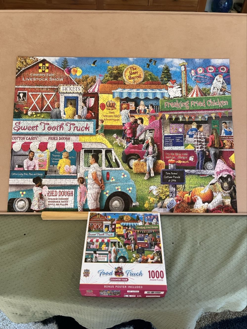 Country Fair - MasterPieces puzzle collectible [Barcode 705988724299] - Main Image 3