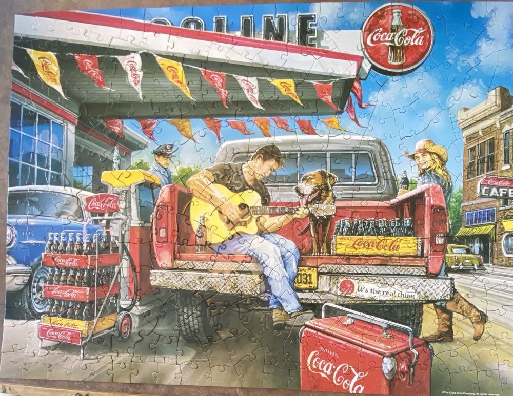 Coca Cola- A Refreshing Pit Stop - MasterPieces puzzle collectible [Barcode 705988324123] - Main Image 2