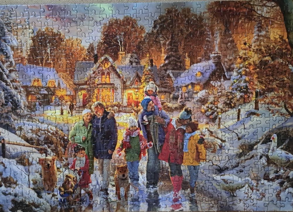 Boxing Day Stroll - Gibsons puzzle collectible [Barcode 5012269036107] - Main Image 3