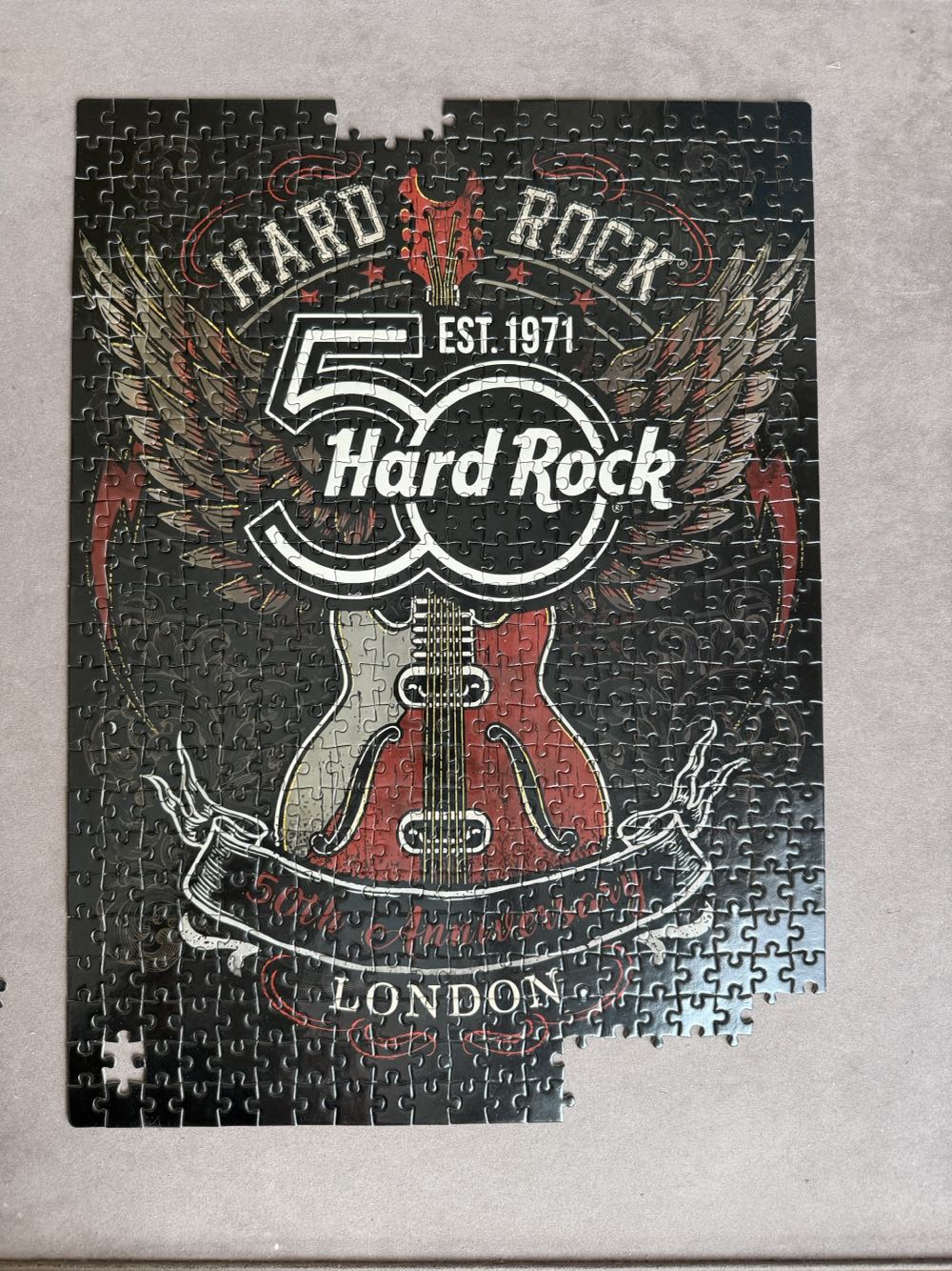 Hard Rock Cafe London 50th Anniversary 2 In 1 Double Sided Puzzle 500 Pcs  puzzle collectible [Barcode 886676338032] - Main Image 3
