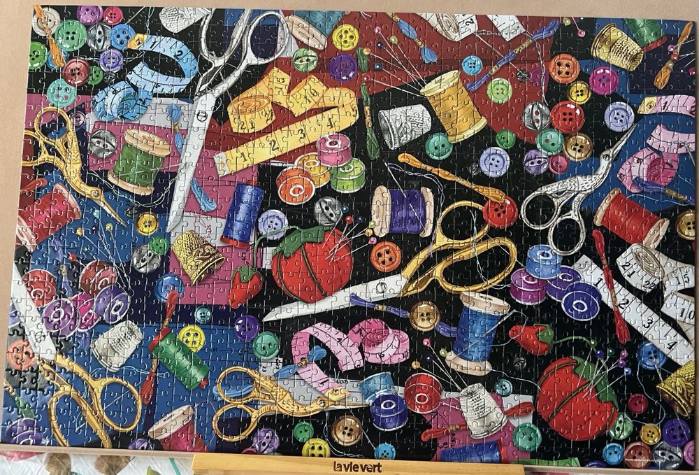 Thread & Needle - Current puzzle collectible - Main Image 2
