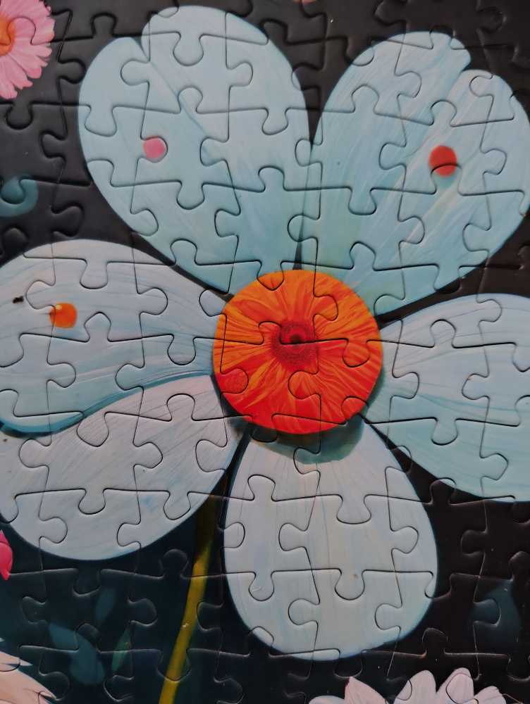 Flower Teddy Bear - Enjoy puzzle collectible [Barcode 5949194021505] - Main Image 4