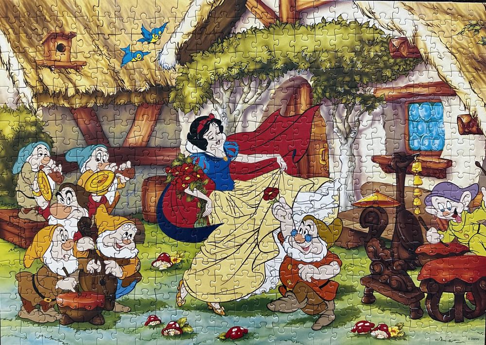 Snow White and the Seven Dwarfs - Trefl puzzle collectible [Barcode 5900511370140] - Main Image 2