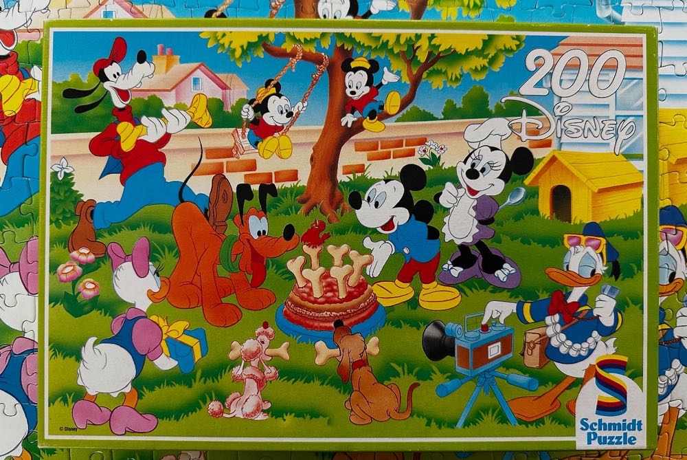 Pluto’s Birthday - Schmidt puzzle collectible [Barcode 4002998023258] - Main Image 3