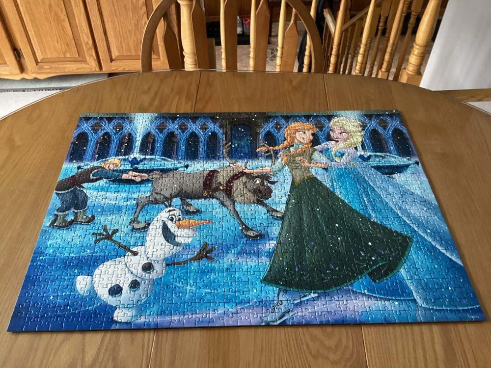 Disney Collector’s Series- Frozen - Ravensburger puzzle collectible - Main Image 3