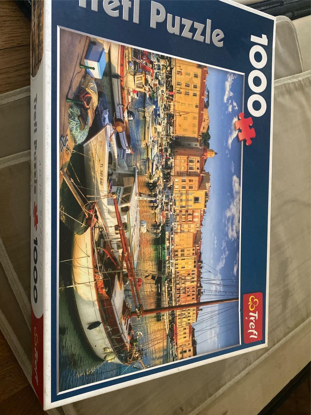 Yachts In Saint Tropez - Trefl puzzle collectible [Barcode 5900511104240] - Main Image 2