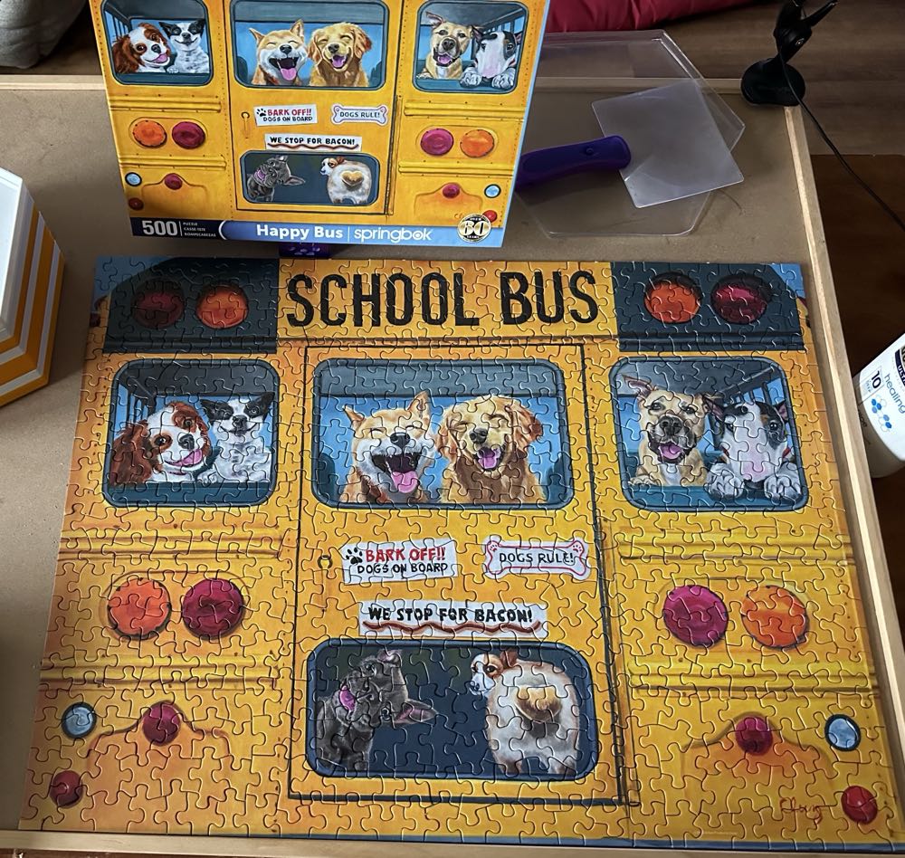 Happy Bus - Springbok puzzle collectible [Barcode 091683016884] - Main Image 3