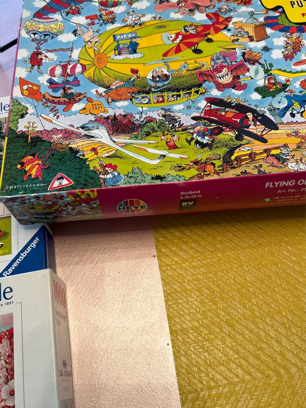 Flying Objects - Heye 🇩🇪 puzzle collectible [Barcode 4001689252977] - Main Image 2