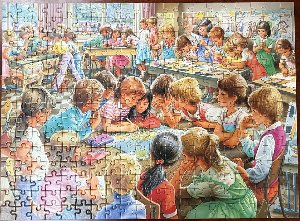 In The Classroom - Ravensburger 🇩🇪 puzzle collectible [Barcode 4005556130504] - Main Image 2