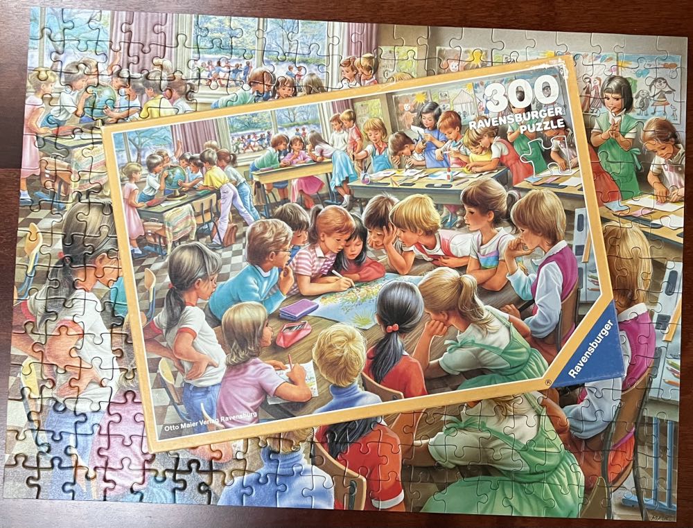 In The Classroom - Ravensburger 🇩🇪 puzzle collectible [Barcode 4005556130504] - Main Image 4