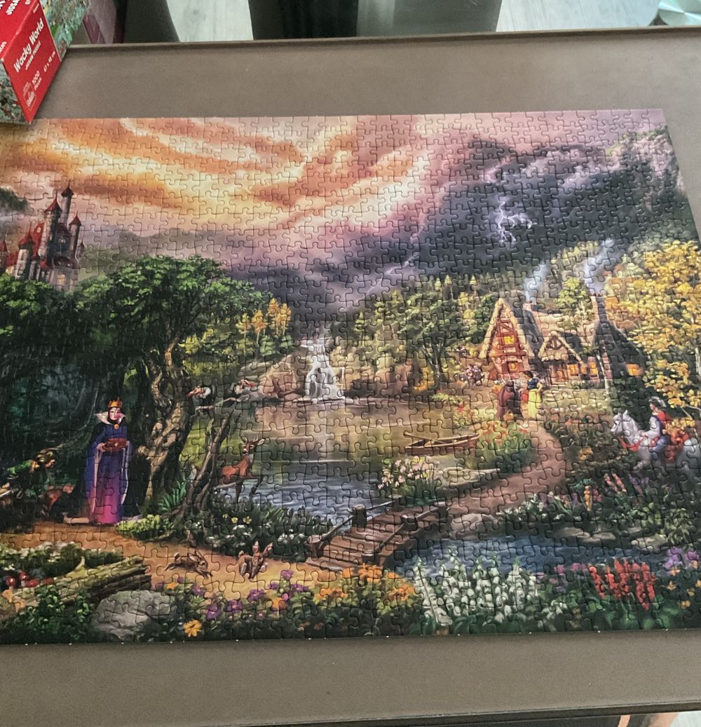 Snow White And The Queen - Schmidt puzzle collectible [Barcode 4001504580377] - Main Image 2
