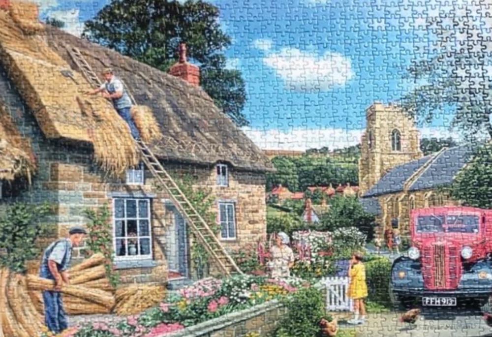 A New Thatch - WHSMITH puzzle collectible [Barcode 37567507] - Main Image 3
