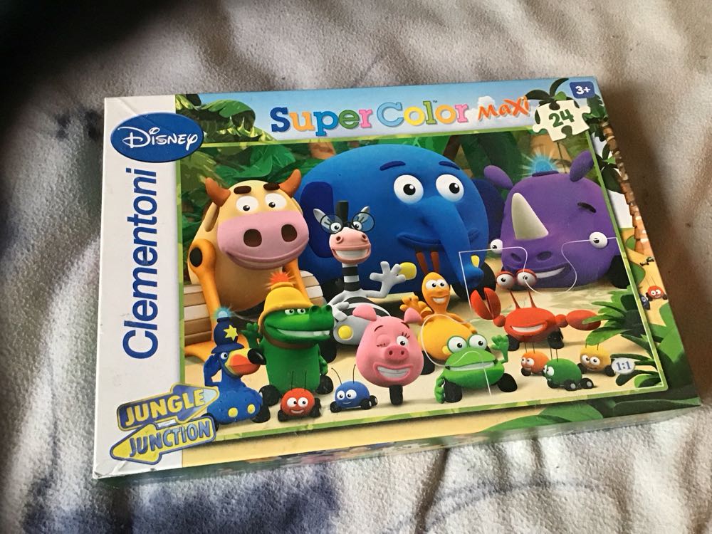 🧩 Ceaco Nafplia Greece • 550pc 19” X 19” 42351 Piece Christmas