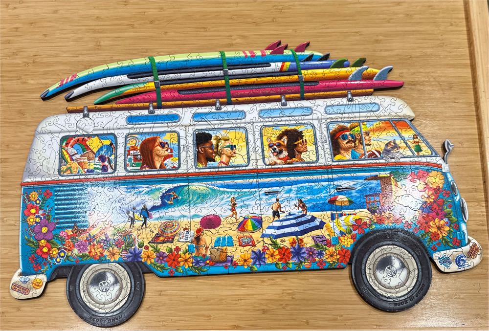 Goin’ Surfin’ - Boardwalk puzzle collectible [Barcode 850022961618] - Main Image 2