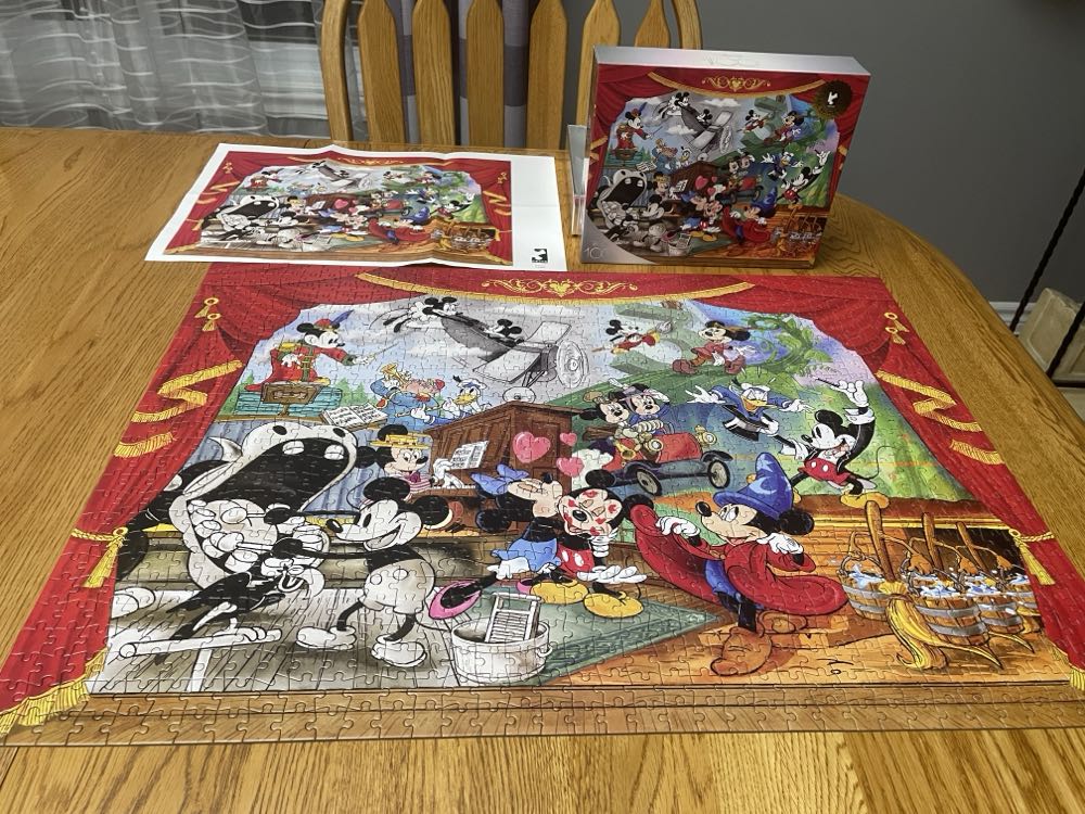 Mickey Through The Years - Ceaco puzzle collectible [Barcode 021081400145] - Main Image 4