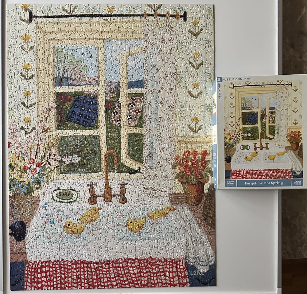 Forget-me-not Spring - New York Puzzle Company puzzle collectible [Barcode 840291701909] - Main Image 2