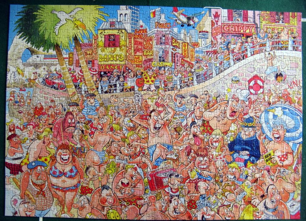 Destiny #8 - High Season - Wasgij Destiny puzzle collectible [Barcode 8710126018514] - Main Image 2