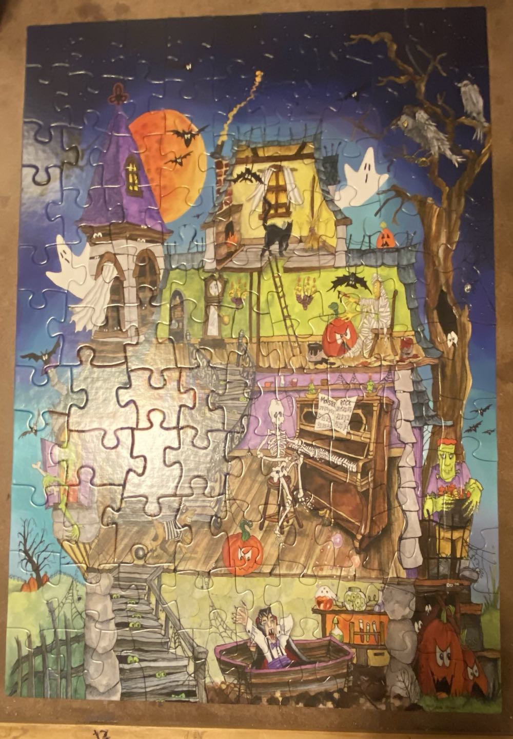 Spooky Halloween - Vermint Christmas Comoany puzzle collectible [Barcode 819273024343] - Main Image 2