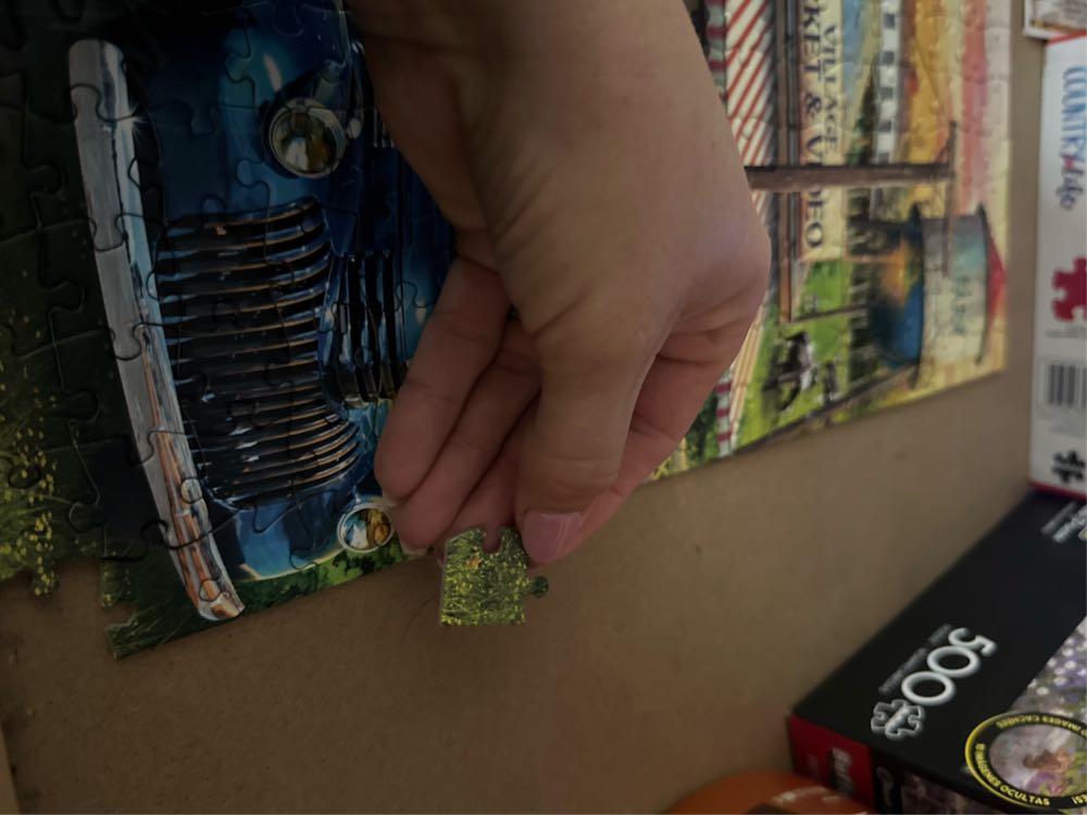 Farm Sale - Buffalo puzzle collectible [Barcode 079346332663] - Main Image 4