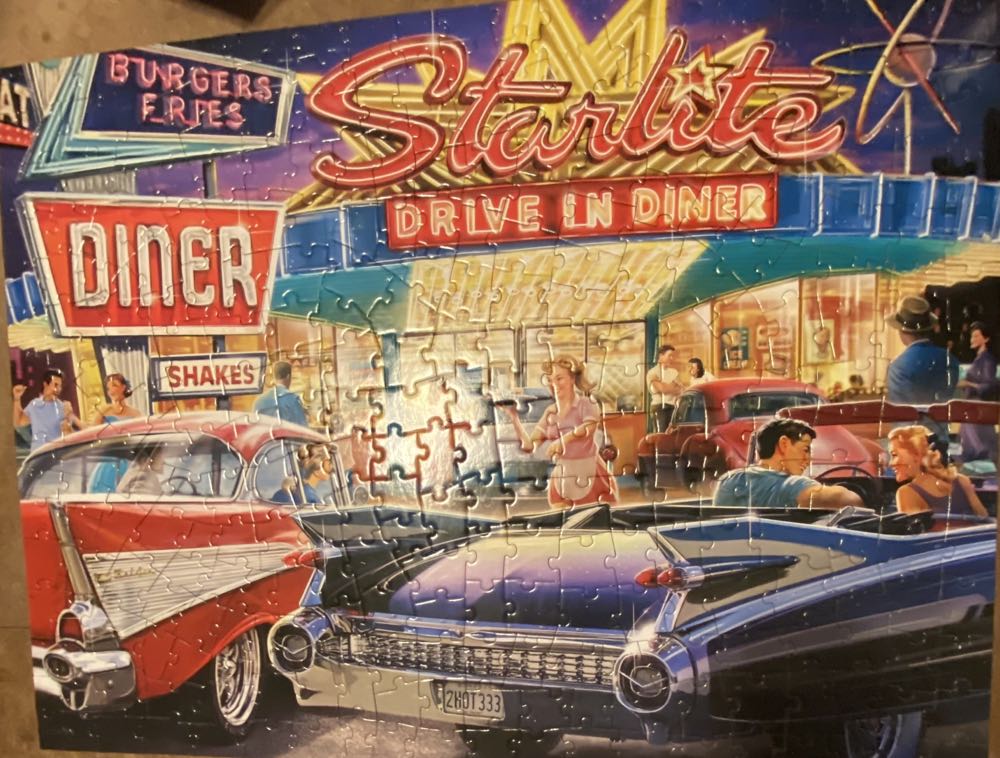 50s Starlite Drive-In - Bits & Pieces puzzle collectible - Main Image 2