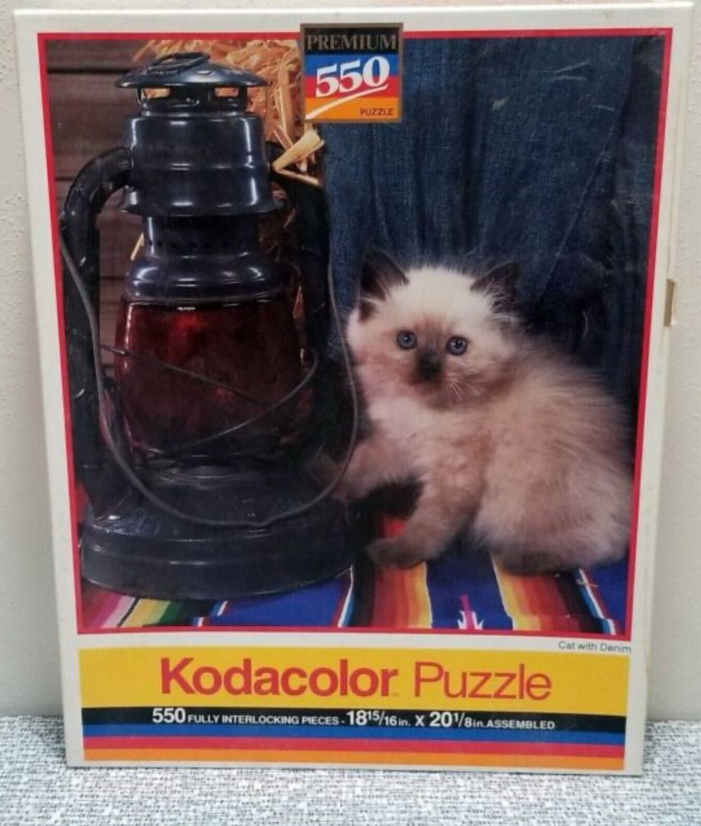 🧩 Ceaco Nafplia Greece • 550pc 19” X 19” 42351 Piece Christmas