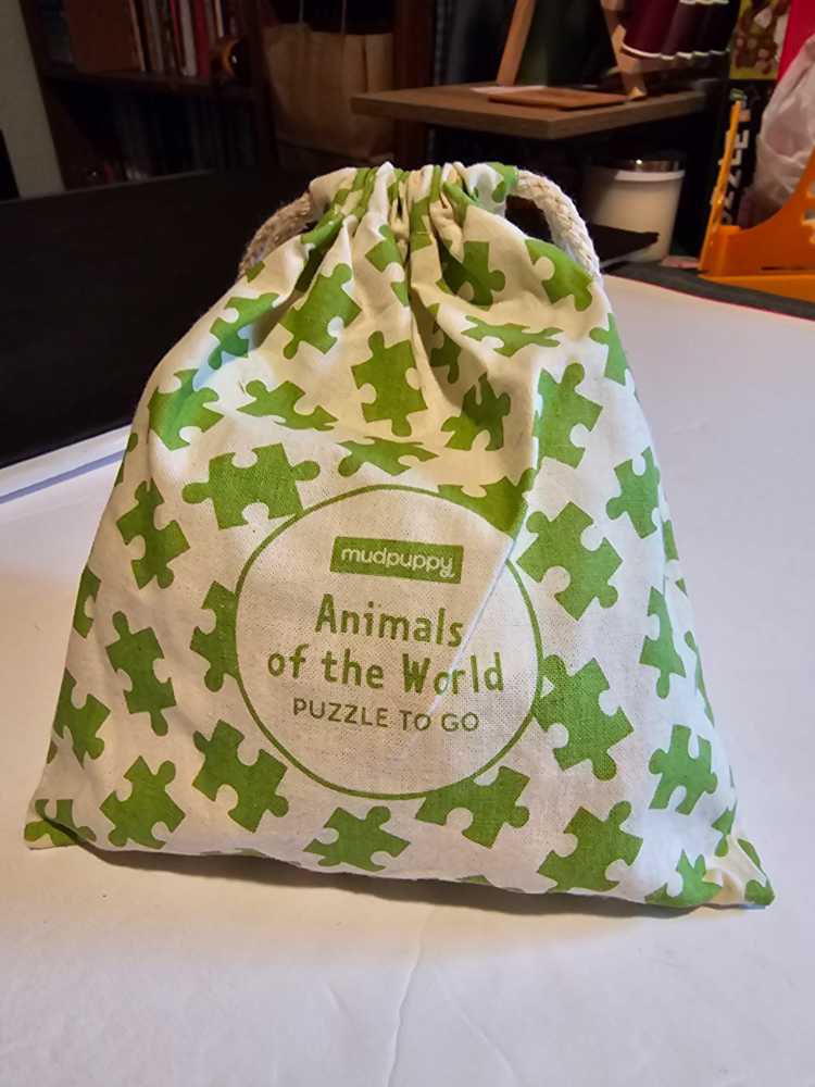 Animals Of The World - Mudpuppy 🇺🇸 puzzle collectible - Main Image 3