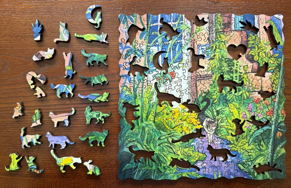 Cat In Garden - Artifact puzzle collectible - Main Image 3