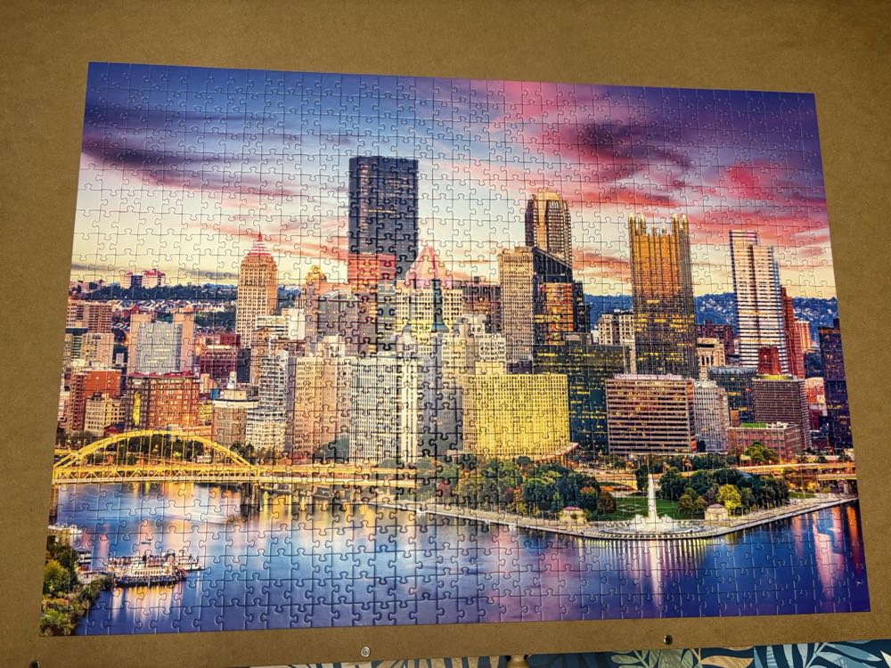 Pittsburgh Pennsylvania - Trefl puzzle collectible [Barcode 5900511107234] - Main Image 2