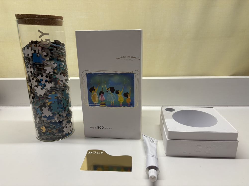 Reach For The Stars Sis ✅🚪 - Jiggy puzzle collectible [Barcode 660355255946] - Main Image 4