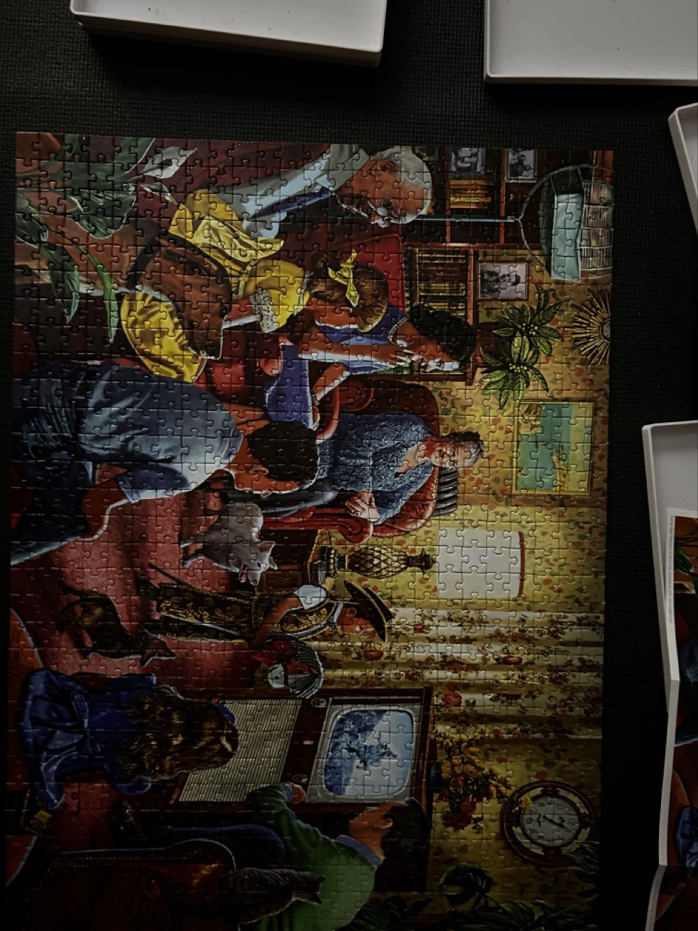 Back To The Past: Family Night Television - Rose Art puzzle collectible [Barcode 4895145457521] - Main Image 2