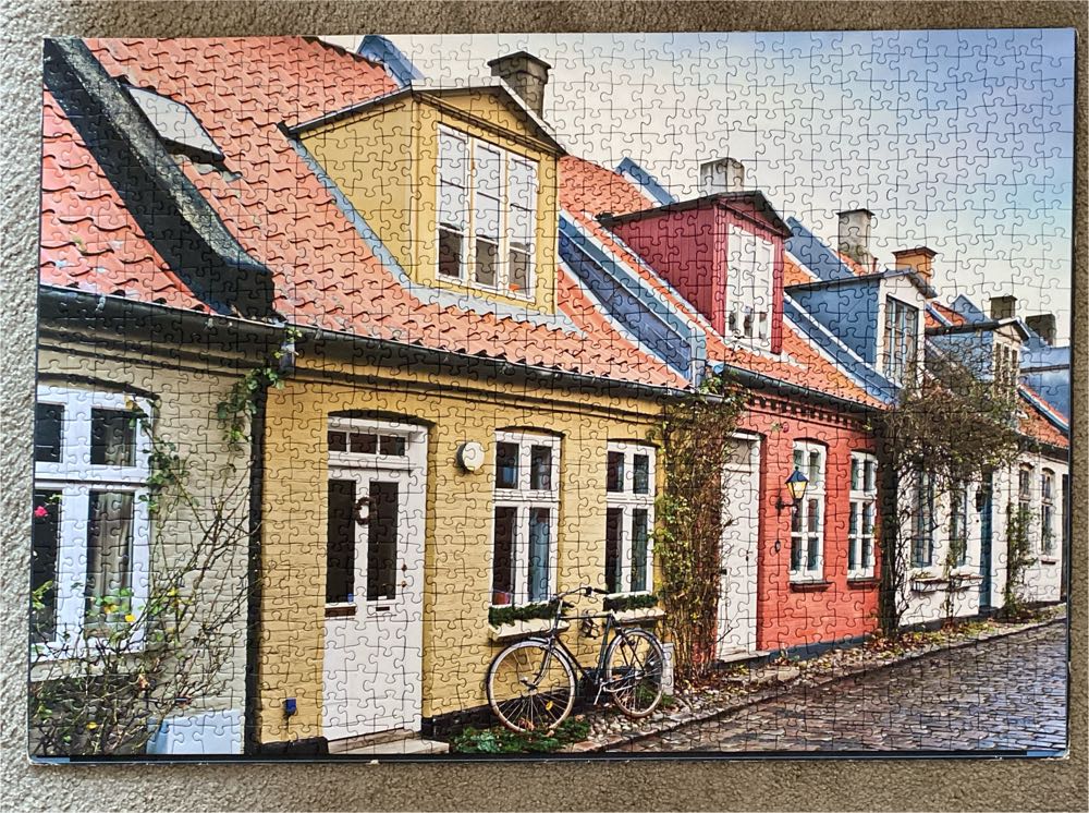 Häuser in Aarhus,Dänemark - Ravensburger puzzle collectible - Main Image 2