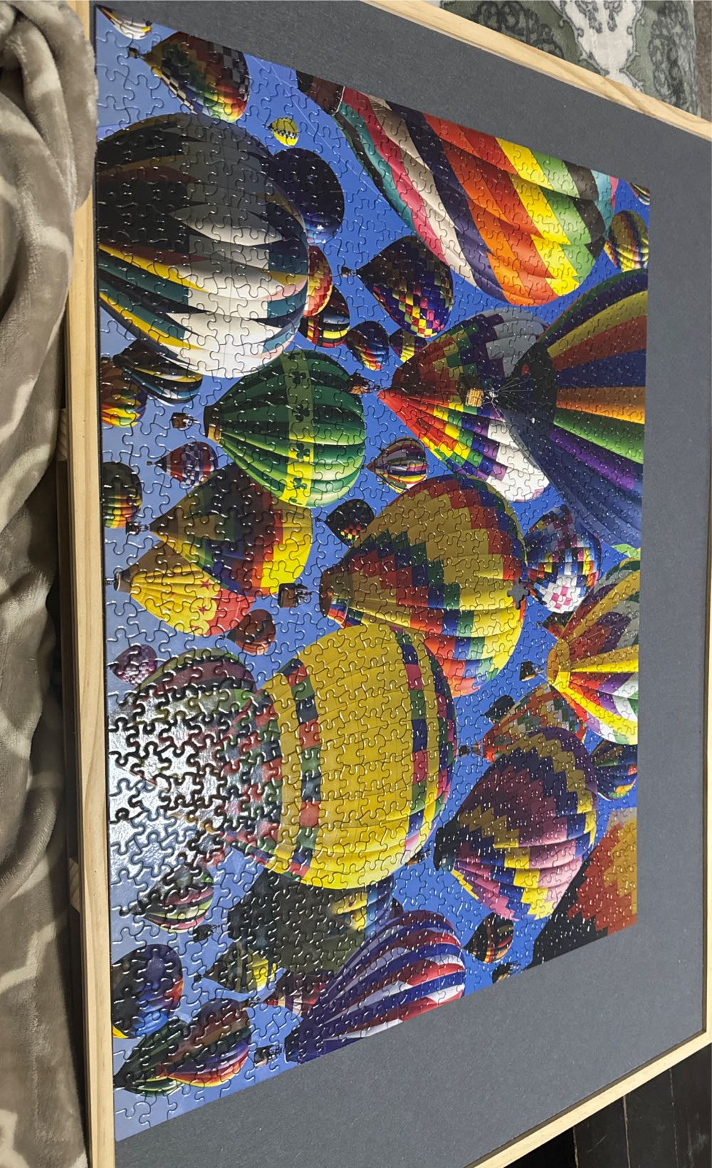 Ballooning Festival - Concord puzzle Co puzzle collectible [Barcode 773392027169] - Main Image 2