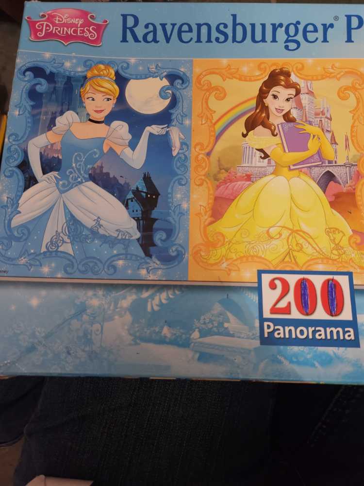Beautiful Disney Princesses - Ravensburger puzzle collectible [Barcode 100555000064] - Main Image 2
