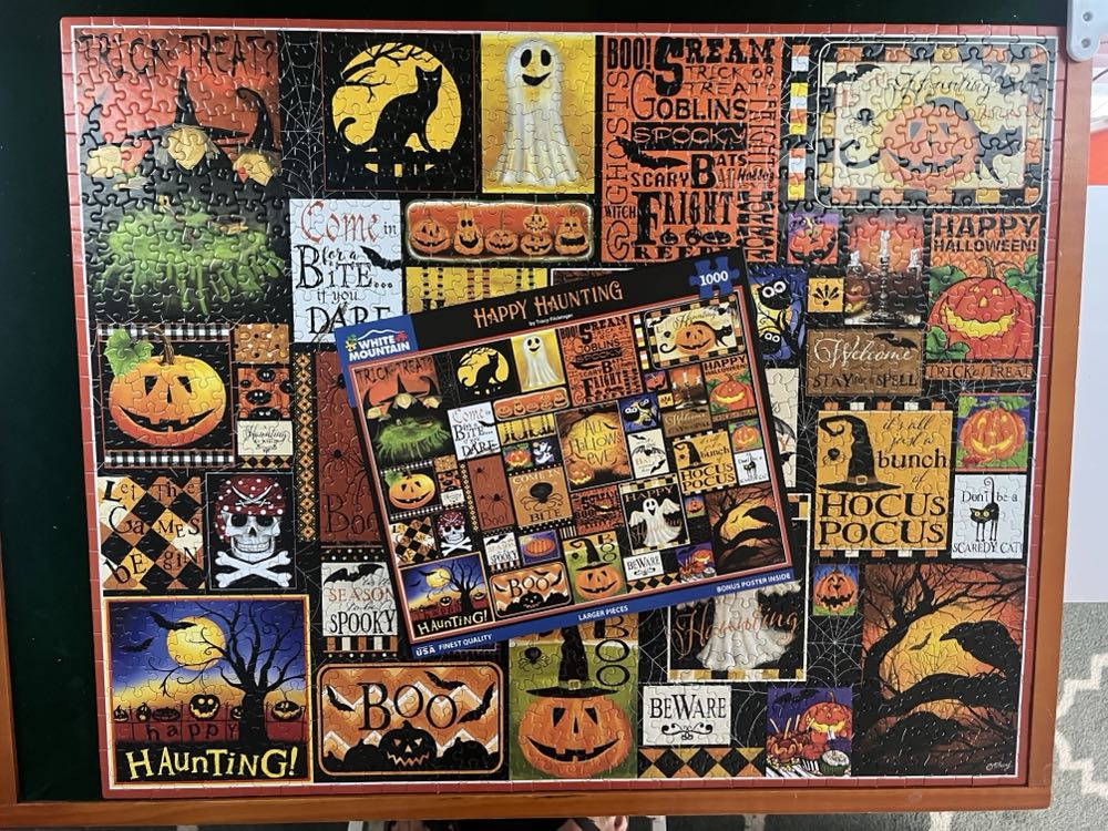 Happy Haunting - White Mountain puzzle collectible [Barcode 724819267712] - Main Image 3