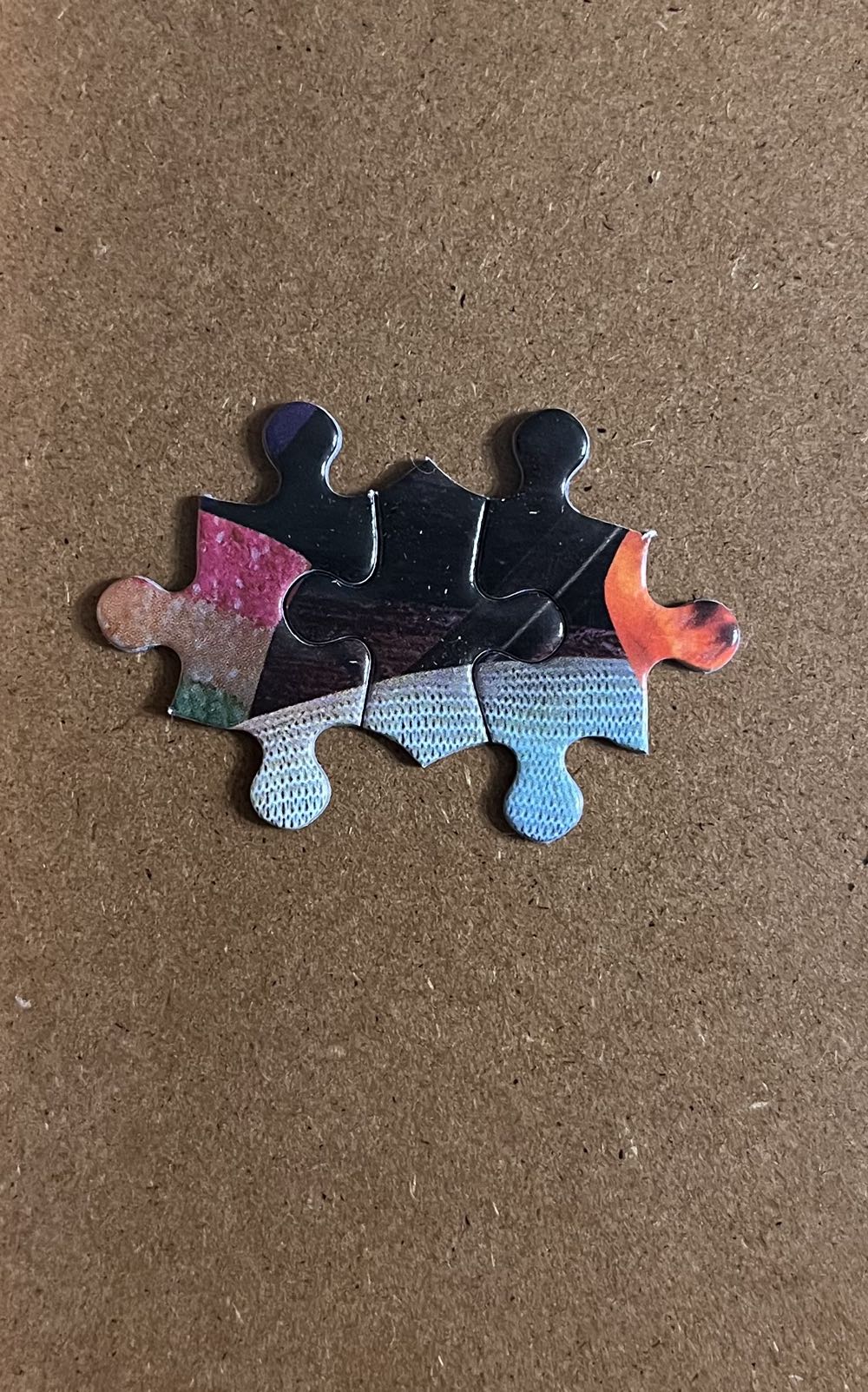 Halloween Treats - White Mountain puzzle collectible [Barcode 724819267729] - Main Image 4