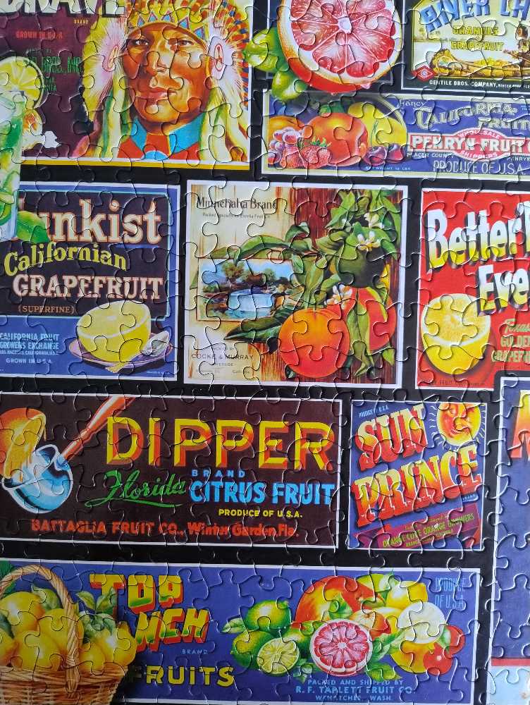 Citrus-NIB-Chs - White Mountain 🇺🇸 puzzle collectible [Barcode 724819267699] - Main Image 3