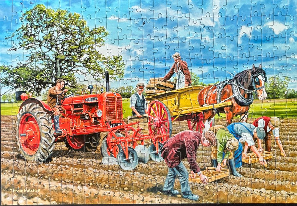 Seeding The Crop 🟦 - Gibsons puzzle collectible [Barcode 5012269021158] - Main Image 3