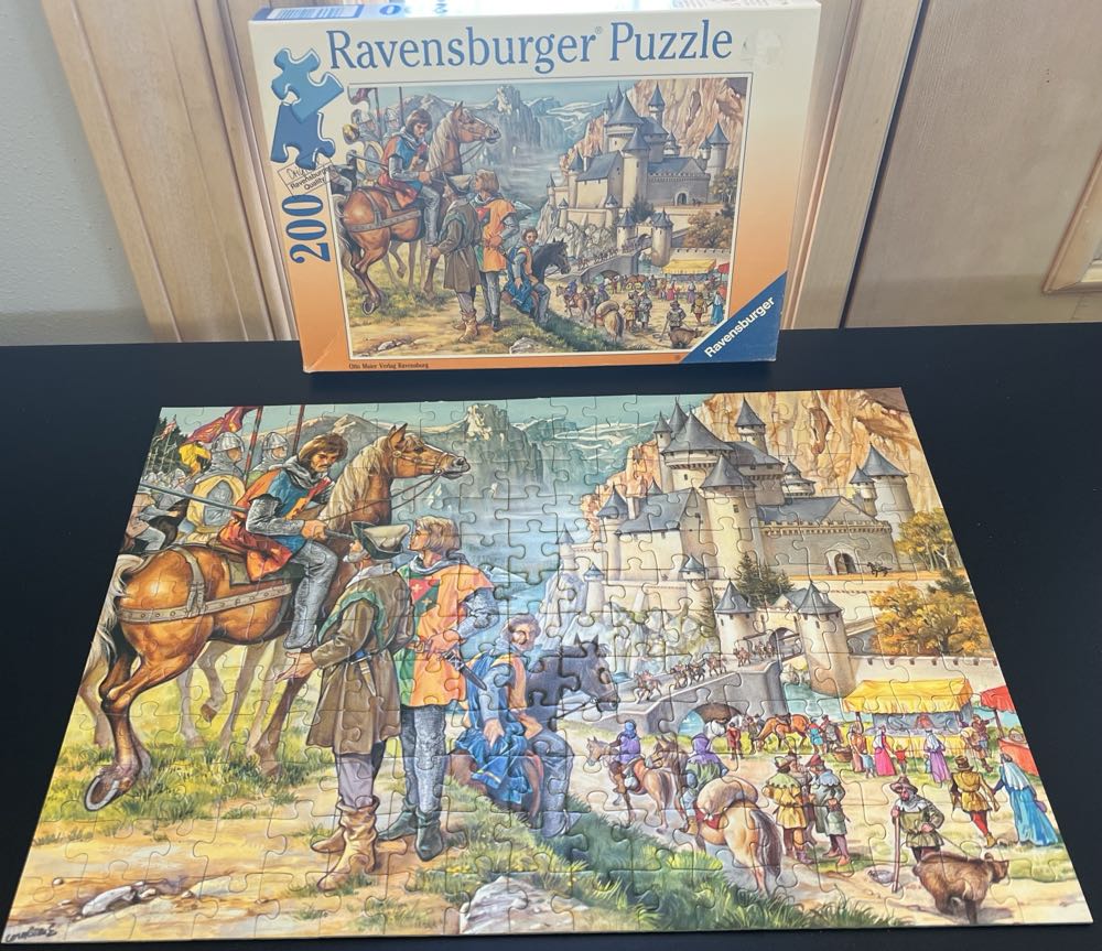 Knight’s Castle - SOLD - Ravensberger puzzle collectible [Barcode 4005556121540] - Main Image 3