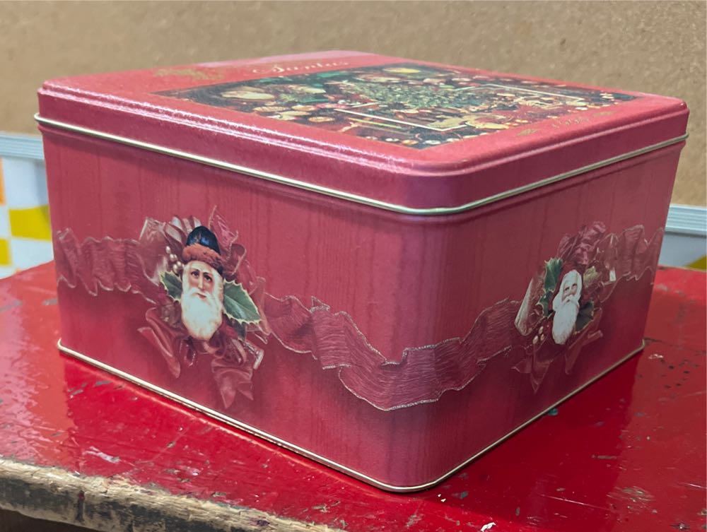 Victorian Santas 1995 - Sprinbok puzzle collectible - Main Image 2