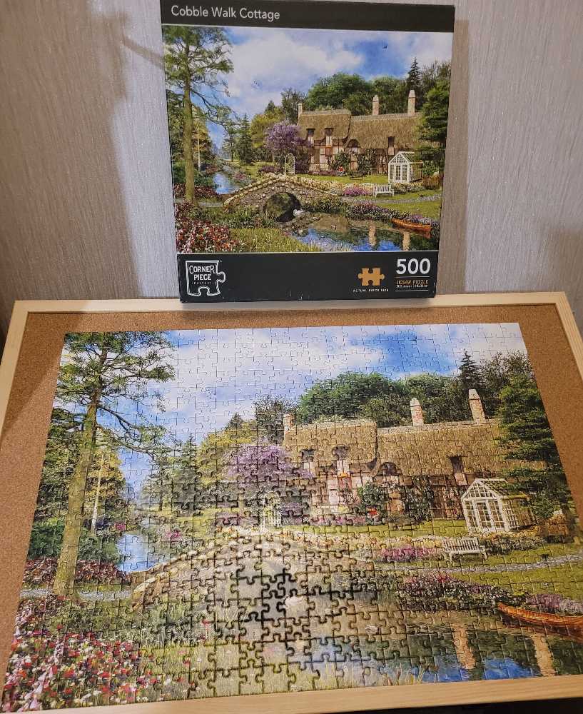 Cobble Walk Cottage - Corner Piece puzzle collectible [Barcode 5052089304482] - Main Image 3