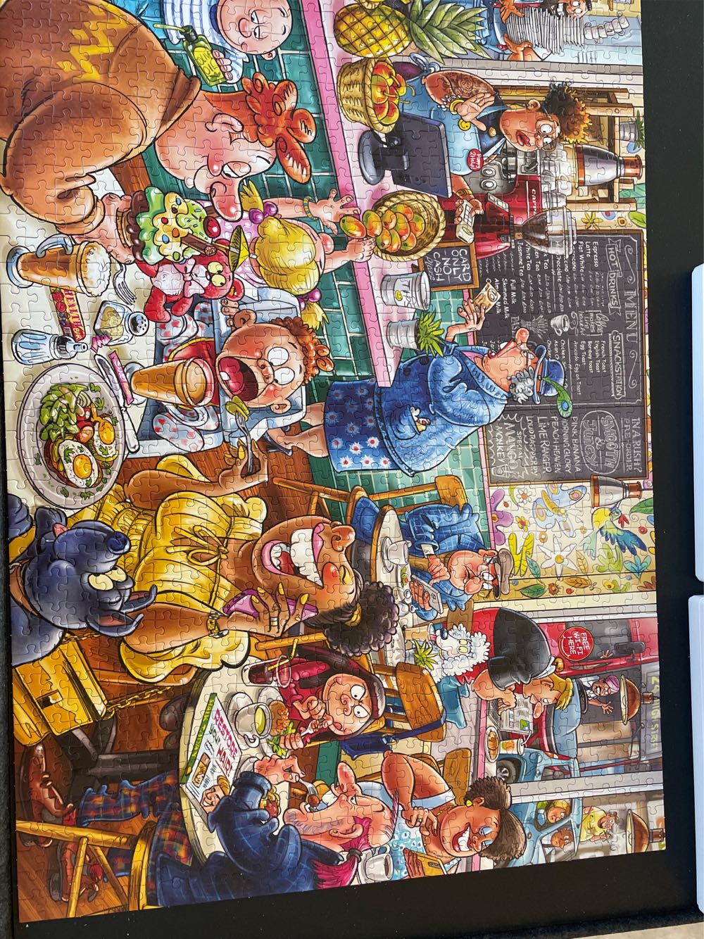 Destiny #27 - Café To Latte! - Wasgij puzzle collectible [Barcode 8710126018552] - Main Image 2